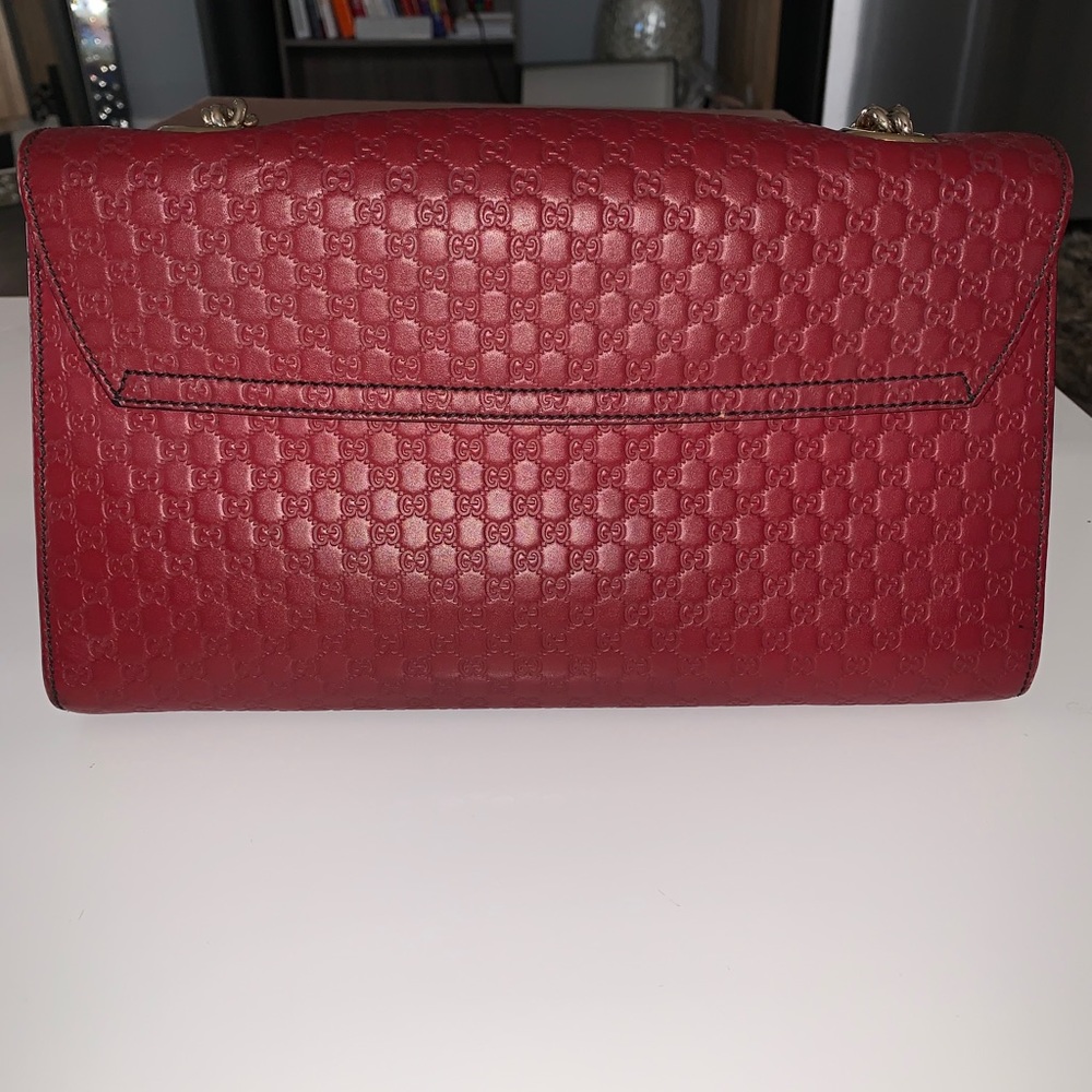 SOLD GUCCI
Microguccissima Medium Emily Chain Shoulder - Picture 6 of 16